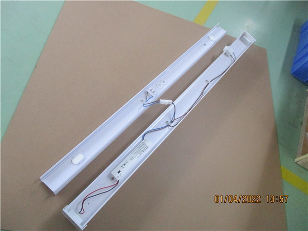 Spila Square 600-10-830/857-1260LM