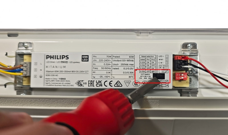 RETROVA EXTREME EM 1570 55-840-865-9750LM 185lm/W max.