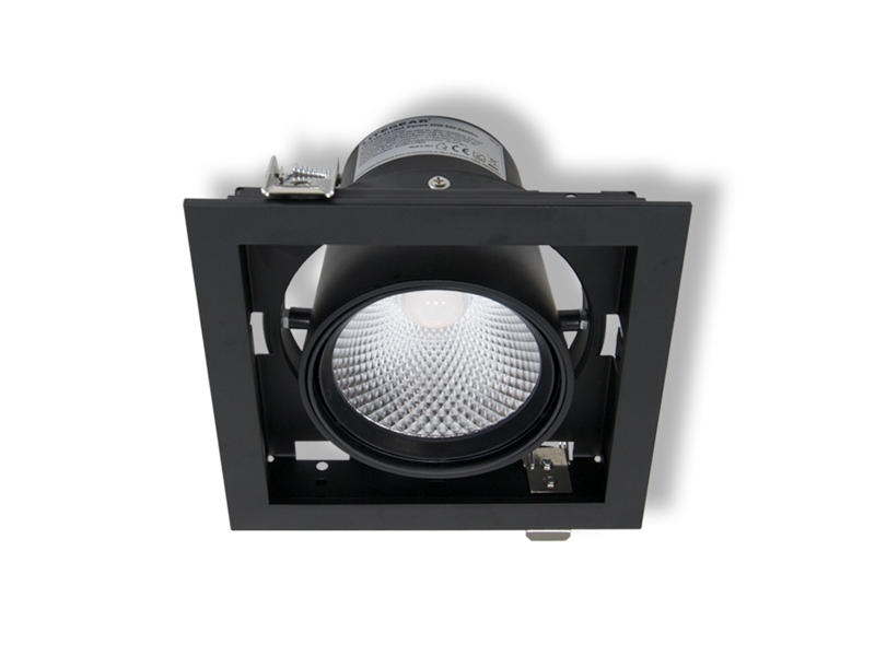 ILLUNA Square 30-830-2400lm