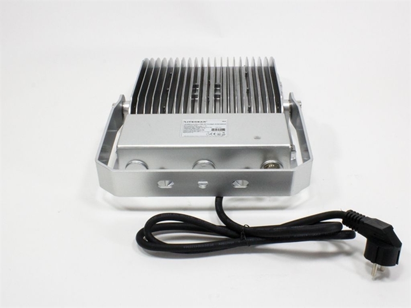 Luna Plane IP66 Floodlight 50-840-6350lm