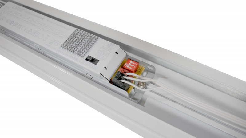 Litegear VERSALINK MKII 120-1500 28-74W-CCT-Select-12350LM Wide Flood